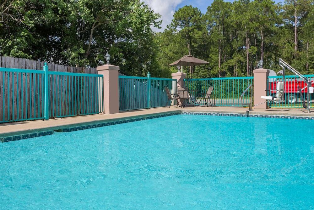 במוטל Baymont By Wyndham Biloxi - Ocean Springs מראה חיצוני תמונה